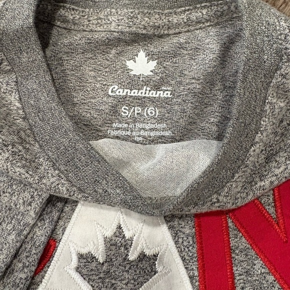 Canadiana Gray and Red Kids T-Shirt - Picture 5 of 5